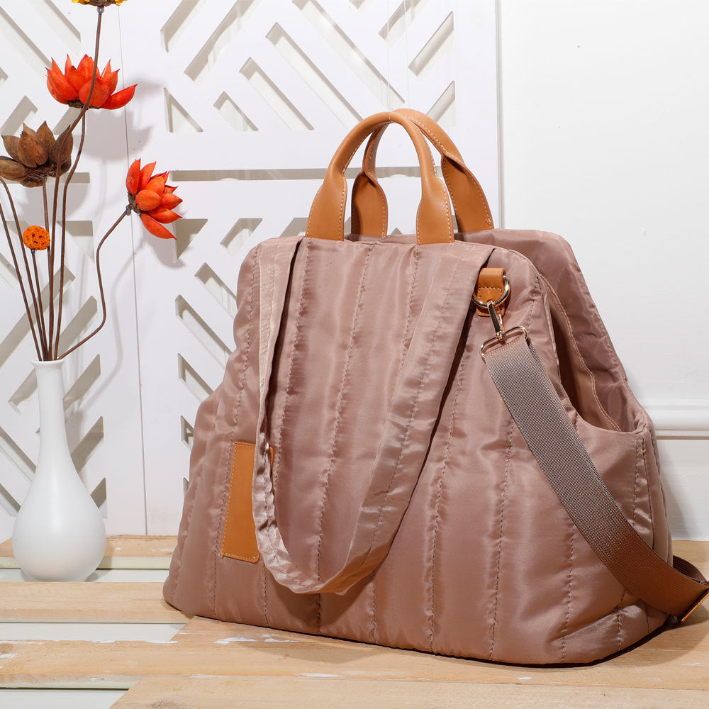 Lightweight Waterproof Pet Carrier Handbag For Travel